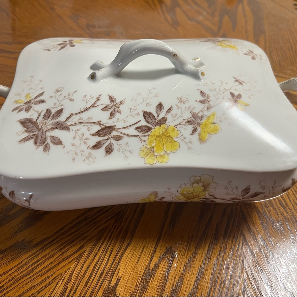 Porcelain Container